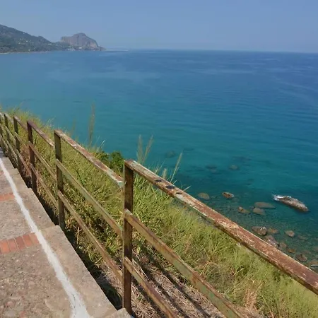 Donna Luna Terrazza S Ambrogio Appartement Sant'Ambrogio (Sicily)