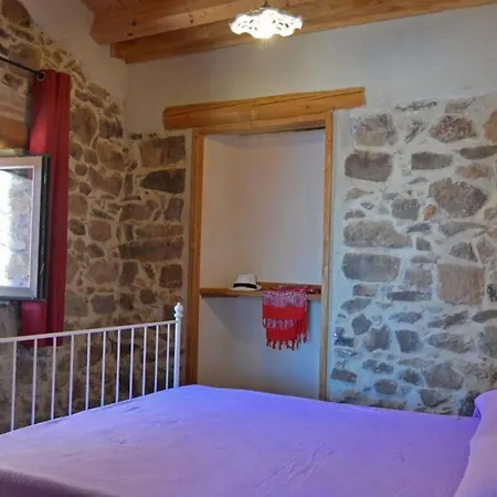 Donna Luna Terrazza S Ambrogio Sant'Ambrogio (Sicily)